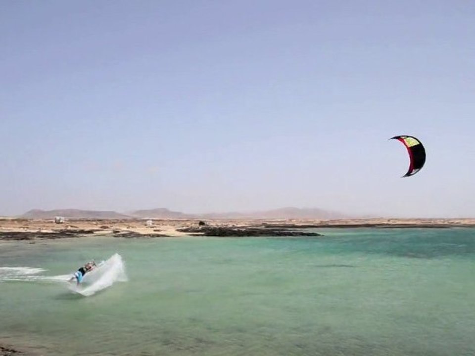 Kitesurf : Tom Court - kiteboarding 2010