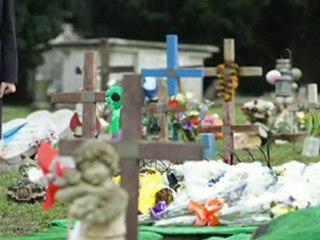 Elen Rives and Craig McLachlan get the boot