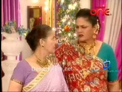 Woh Rehne Wali Mehlon Ki - 17th January 2011-pt1