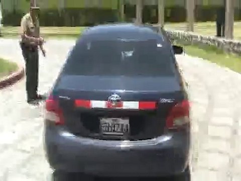 Peru.com: Manuel Burga en práctica de Perú