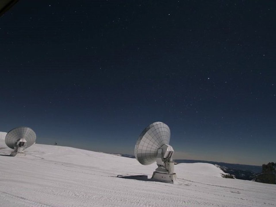 Deux Antennes sous les étoiles