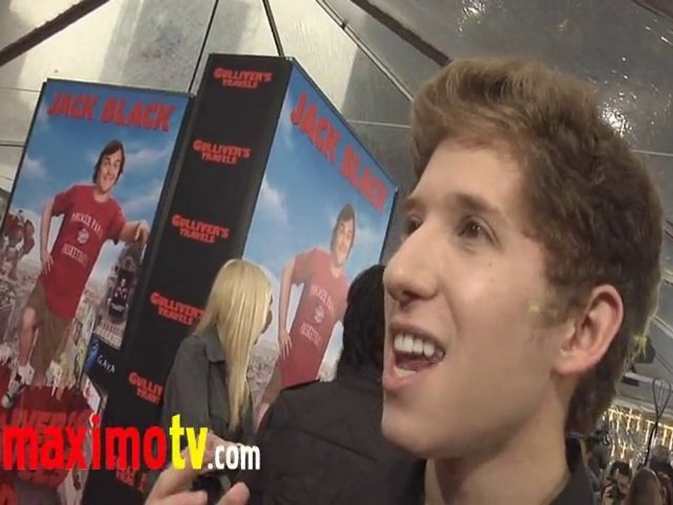 DEREK BLOOM Interview at "Gulliver's Travels" Premiere