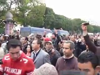 Colère du peuple contre le nouv gouvernement ! 18 janvier !