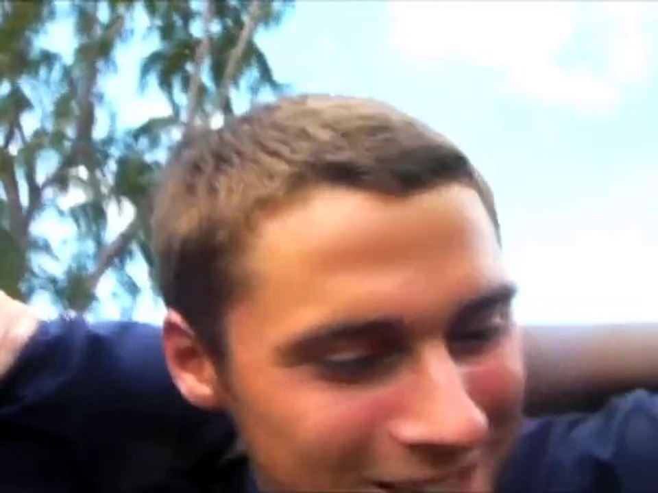 Les Yeux dans les Jaunes et Bleus