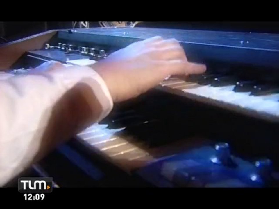 Mr Day : "Both Sides" (Live)