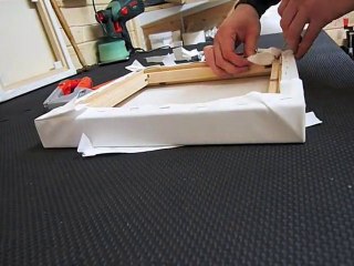 How www.canvascolour.co.uk stretch your photo onto canvas