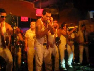 Apiadate de mi en la voz de Beto... tkm amiooooooooo
