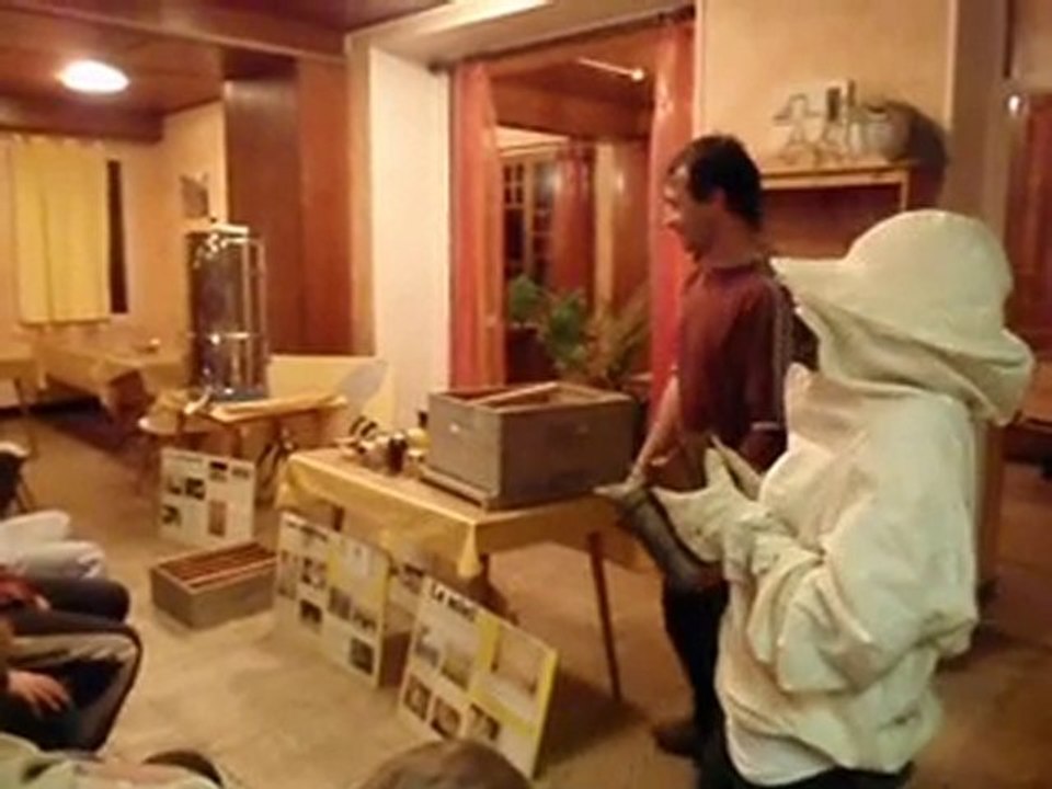 2011 Gwendoline l'apicultrice