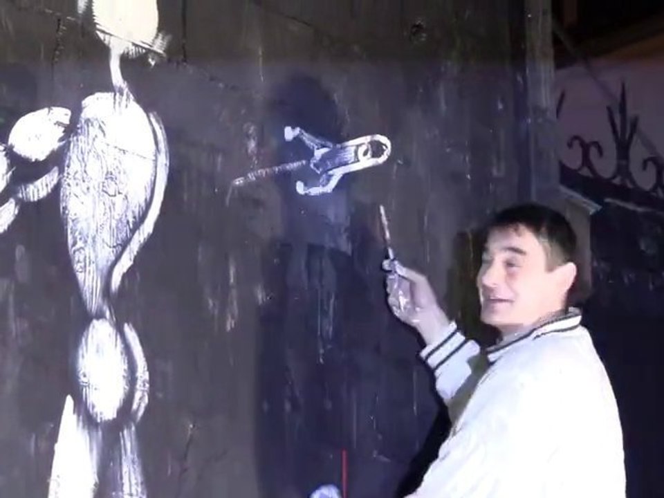 Jérôme Mesnager peint le M.U.R. -  Janvier 2011