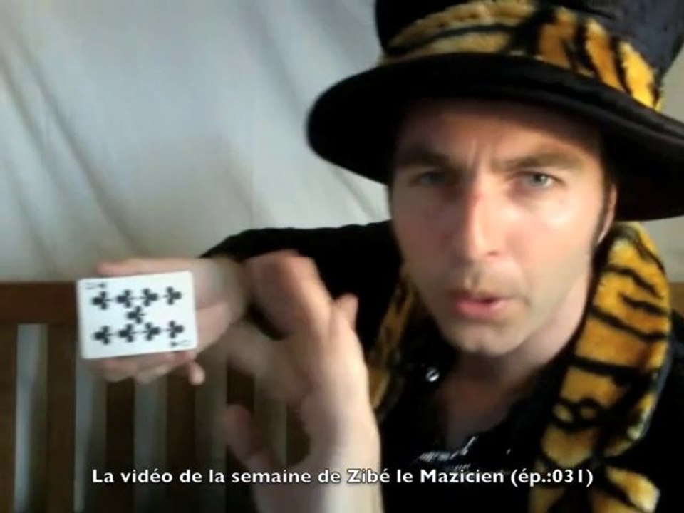 031 levitation carte card