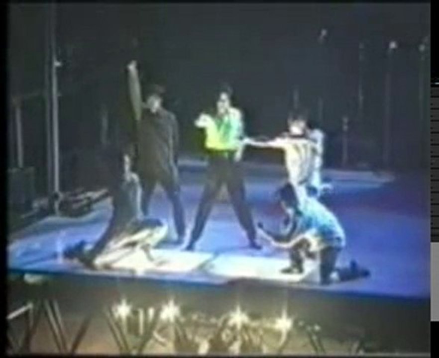 MICHAEL...REHEARSING WANNA BE STARTING SOMETHING