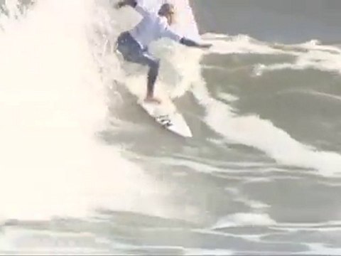 Rd3 Action Highlights Part 1 - 2010 TSB Bank Women's Surf Festival