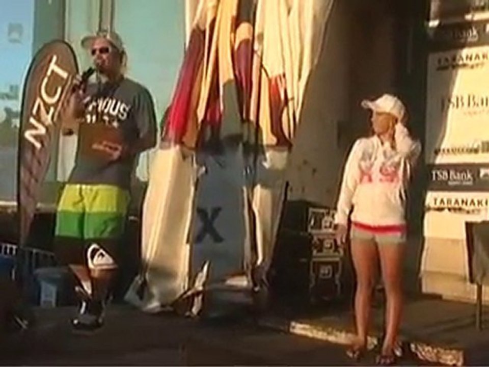 Local Surfers Trials Finals -  2010 TSB Bank Women's Surf Festival