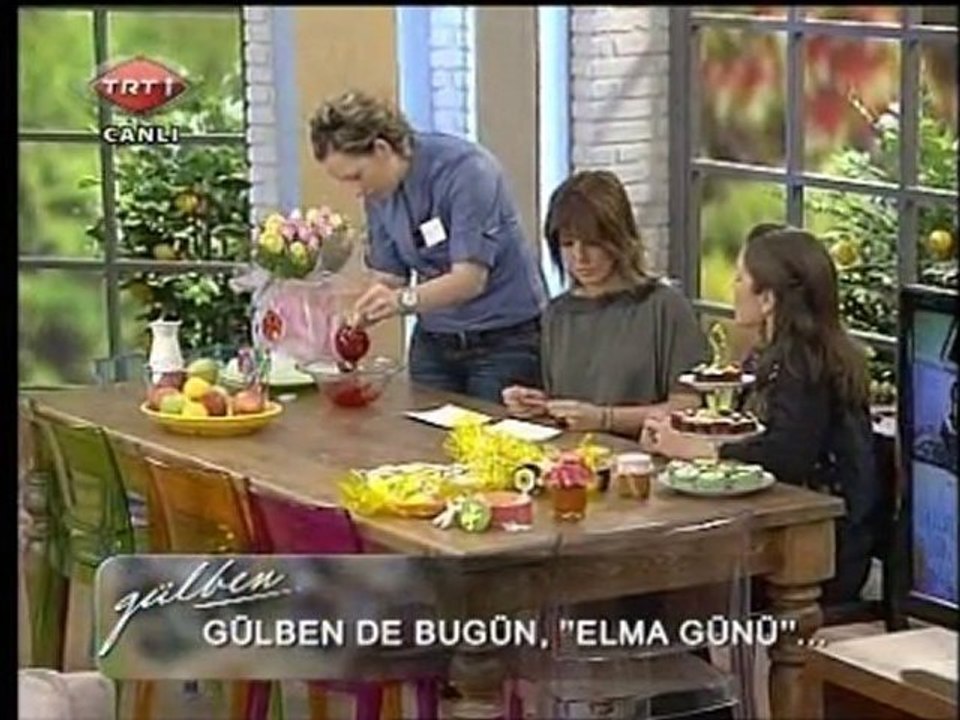 GÜLBEN - Elma Şekeri Yapımı 19.01.11