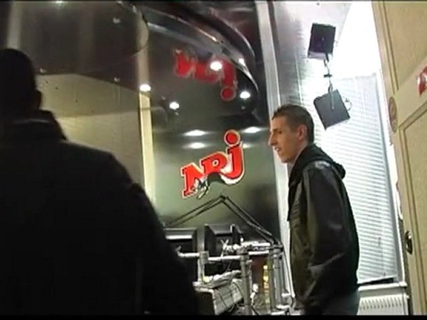 JENNIFER LOPEZ SOUTIEN SKYROCK