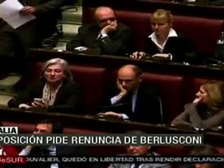 Oposición pide la renuncia de Berlusconi por investigación sexual