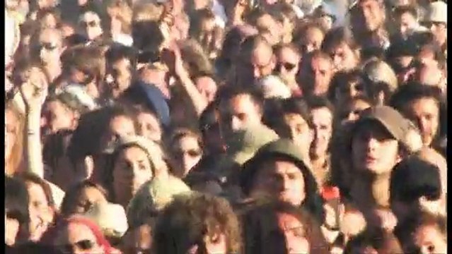La Rue Kétanou / Festival LE Chien à plumes 2010