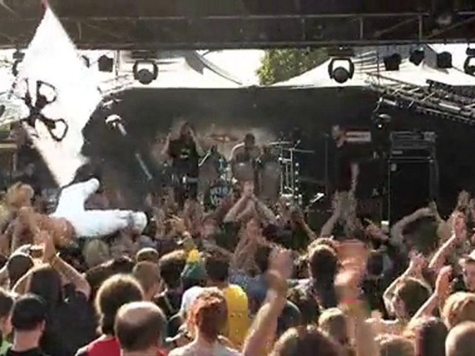 Ultra Vomit / FESTIVAL LE CHIEN A PLUMES 2010