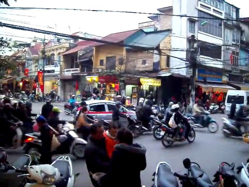 Mempakap- circulation in Hanoi