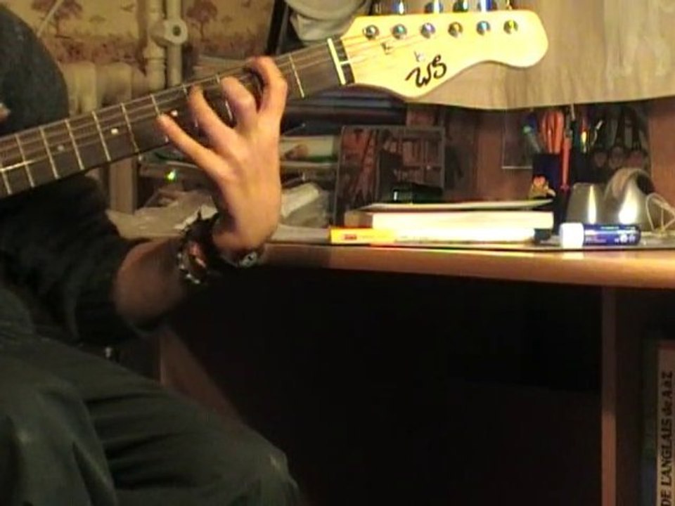 Intro message a bottle de police