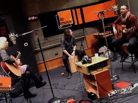 Joy Formidable - Austere en acoustique sur le Mouv'