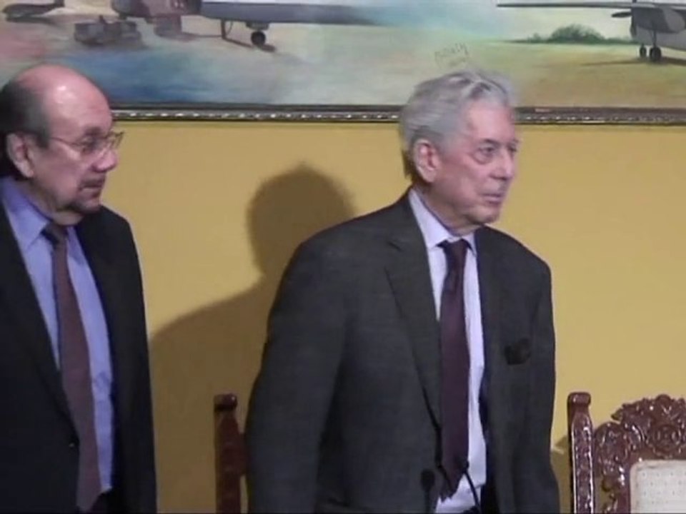 Les Péruviens hésitent à remettre une Fujimori au pouvoir