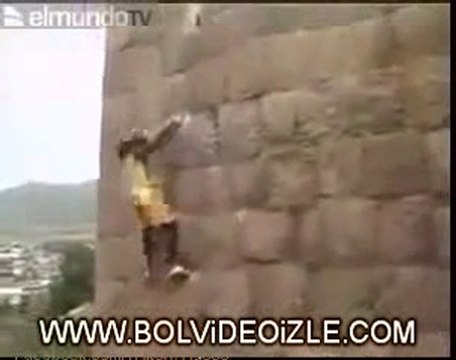 Duz Duvara Tirmanan Adam