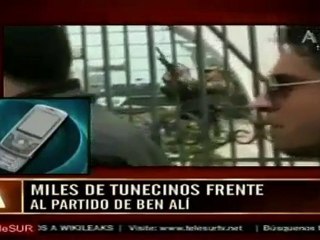 Reprimen manifestación contra sede de ex partido gobernante tunecino