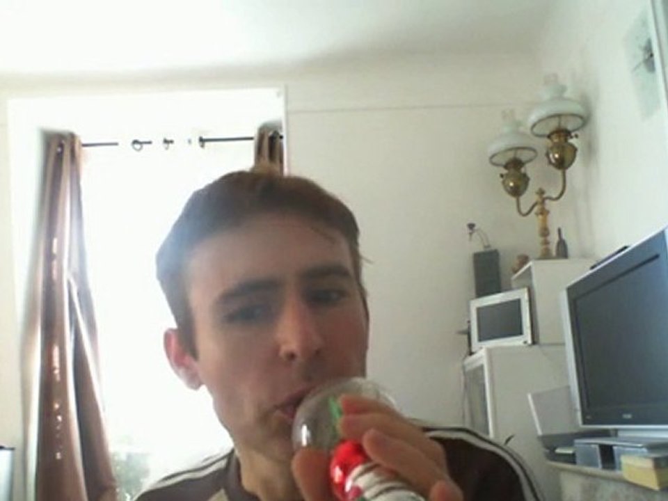 Wiwi égratigne "mais tu l'aimes"