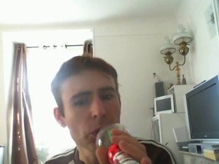 Wiwi égratigne "mais tu l'aimes"