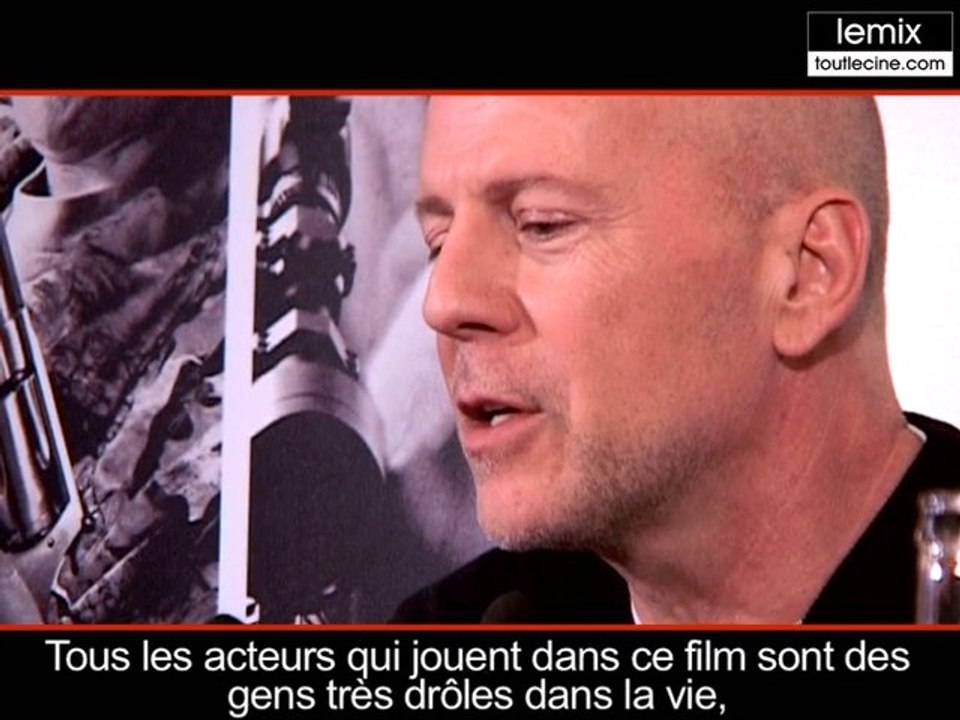 Interview_Bruce_willis_Red