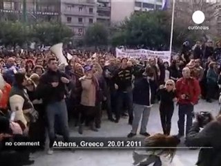 Descargar video: Greek antigovernment protest - no comment