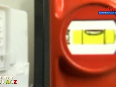 Poser un wc suspendu (Gedimat) - Emission Ma Maison de A à Z