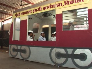 Bombay : les "hommes-repas" se mettent à l'heure moderne