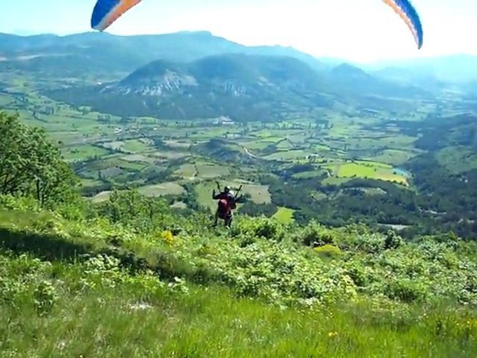 décollage Baptême biplace site de vol libre de Buc Est