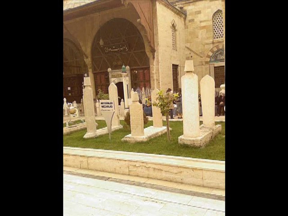 çün hikâyet mîküned,Ez cüdâyîhâ şikâ Semazen Onbir