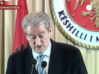 Arnavutluk sokaklarında 'Tunus gerilimi'