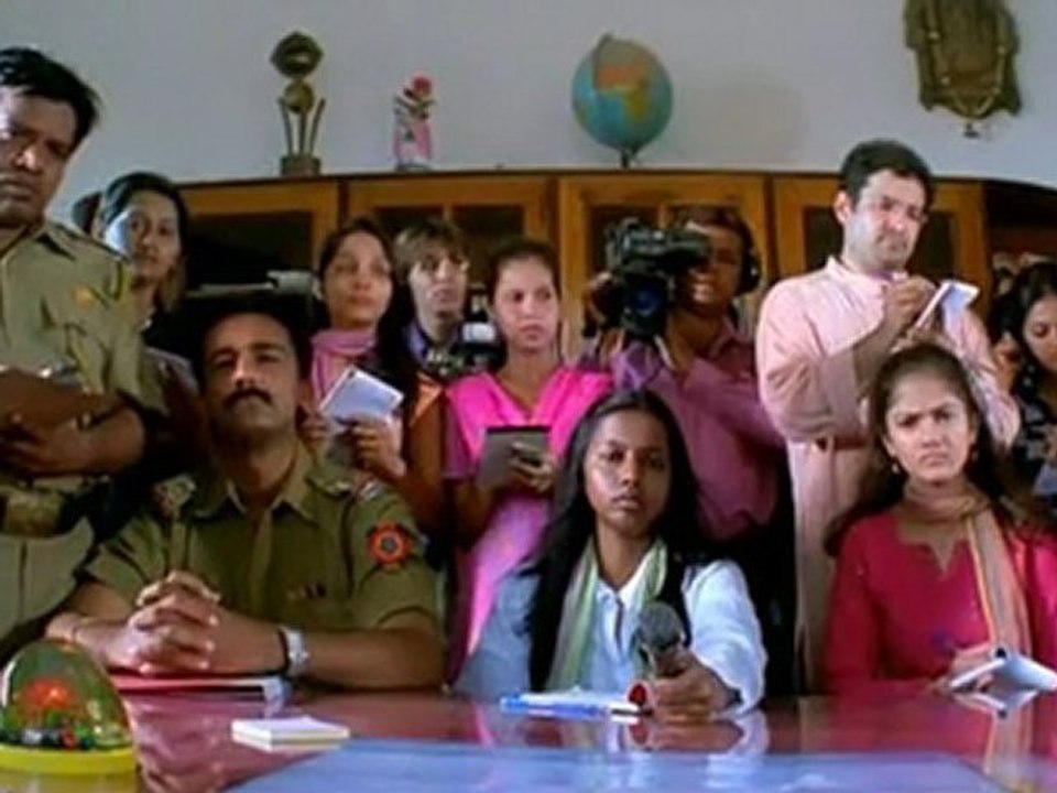 FilmyRules.Com - Hostel - DVDScr - Part 6