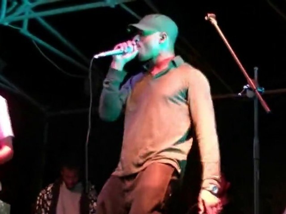 Fakir  &  Nigga Roots   Les moyens du bordel