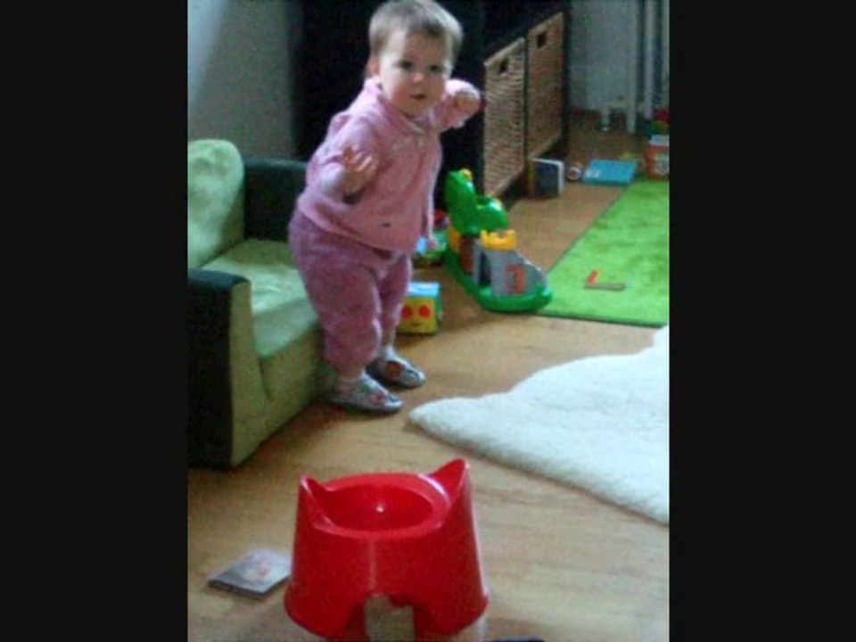 coline first steps