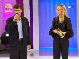 ŞİİR BÖYLE OKUNUR. AĞLATTI