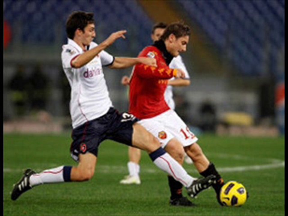 AS Roma 3-0 Cagliari Totti, Perotta, Menez scored