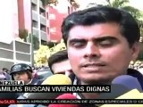 Familias venezolanas denuncian agravios por parte de policí