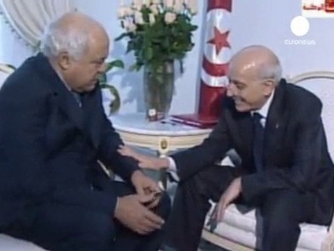 Tunisian government pledges fail to stop protests