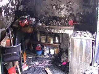 Yüksekova'da bir aile evsiz kaldı