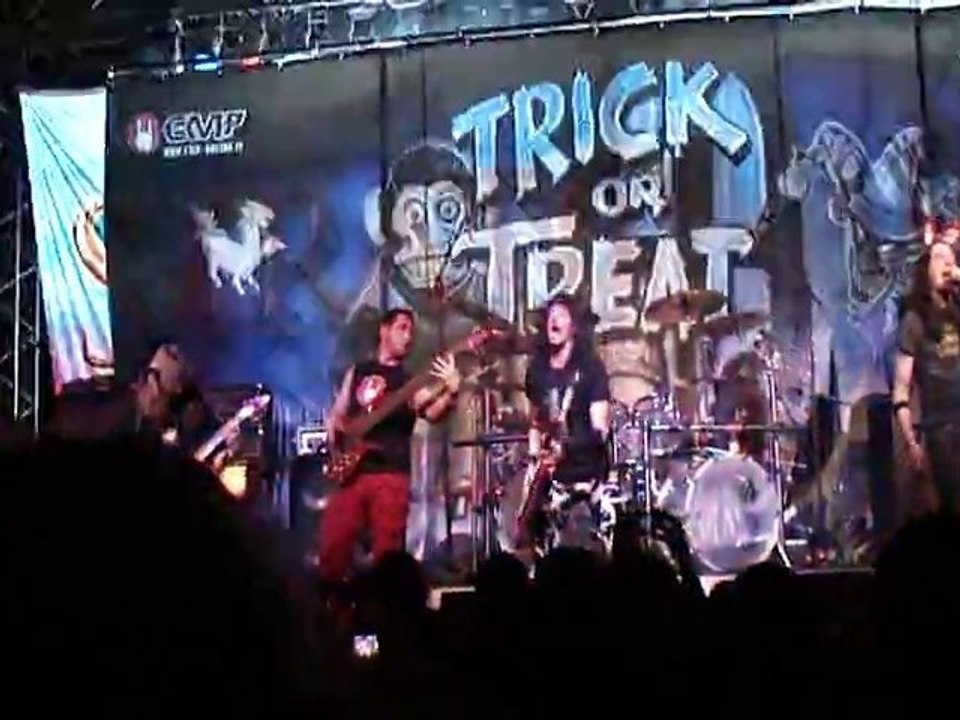 TRICK OR TREAT - Girls Just Wanna Have Fun -
