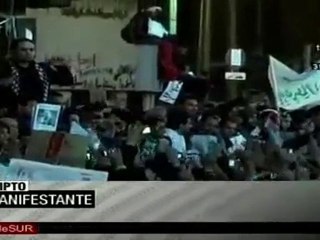 Manifestantes permanecen en la "Plaza Liberación" en el Cairo, en espera de la gran movilización