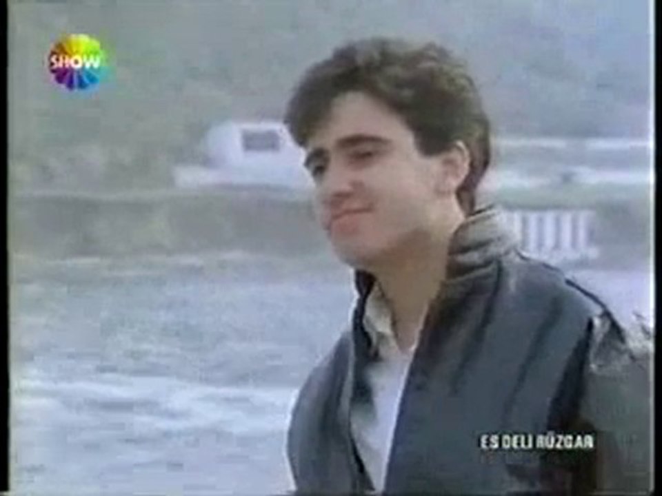 Emrah Neşeliyim Klip
