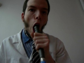 [PB] Eplucher une mandarine en compagnie de deux ours bruns