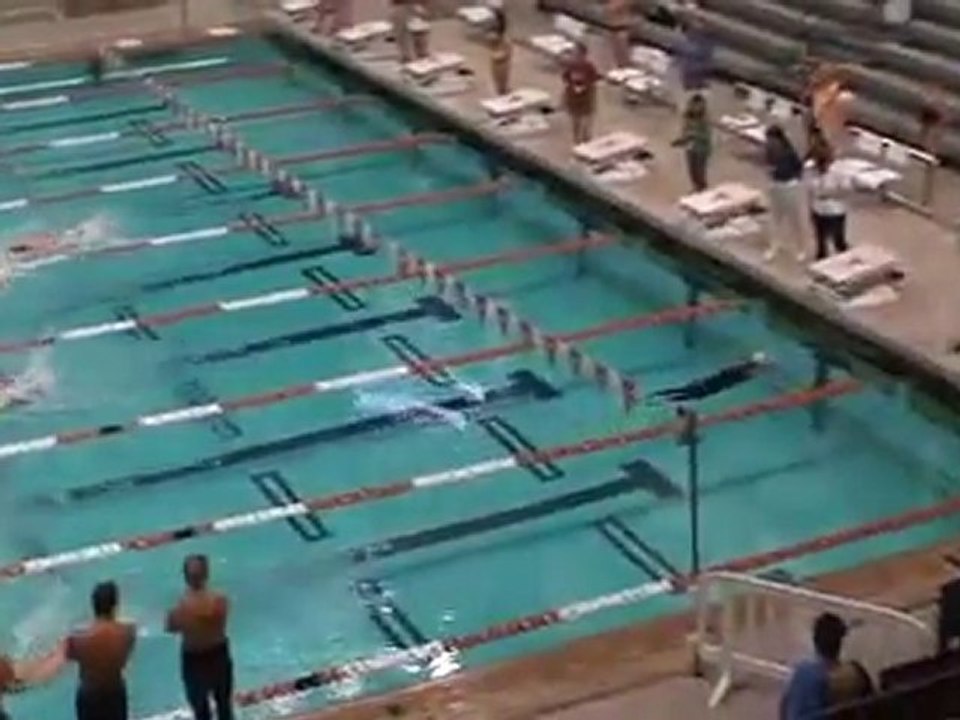 Trickreich beim Schwimmen